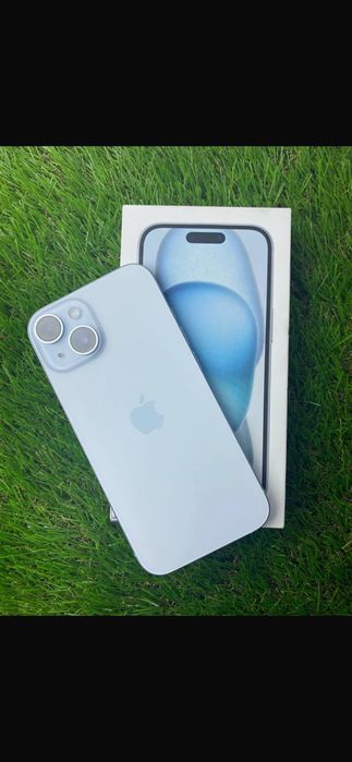 iPhone 15  256гб