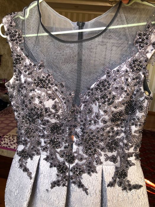 Вечерние длинные платья