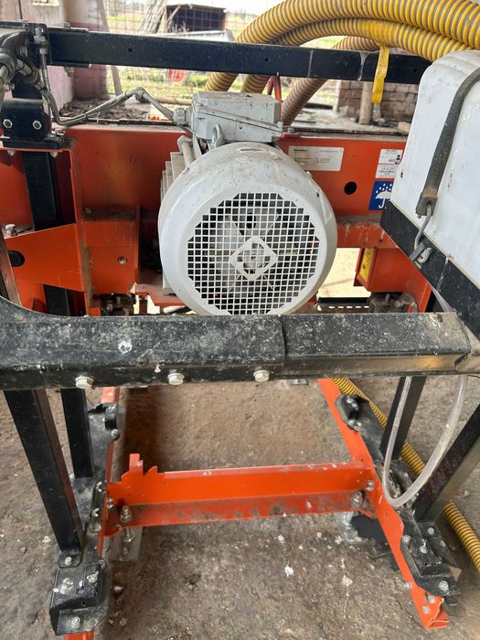 Gater  Fierastrau  pentru busteni ( MOTOR BENZINA)