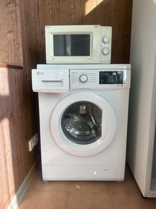 Стиральная машинка LG    F2J3NSOW