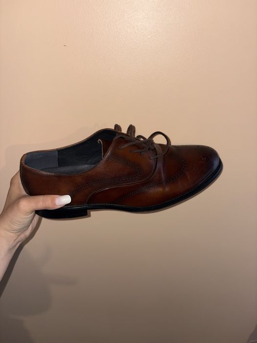 Pantofi din piele