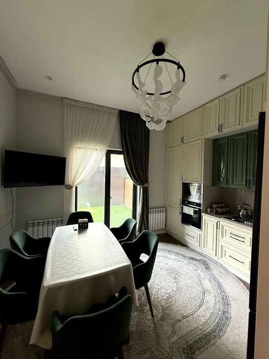 2-квартиры на одной площадке в  ЖК «Нур»  160м2+50кв.м напротив Алайск