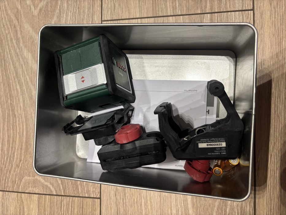 Лазерен нивелир Bosch Quigo