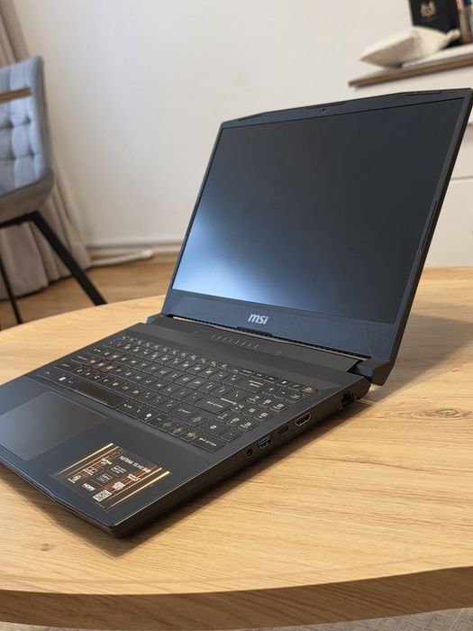 Laptop de Gaming MSI Katana 15 HX – i7-14650HX / RTX 5060 8GB / 40GB DDR5 / QHD 165Hz / Garanție