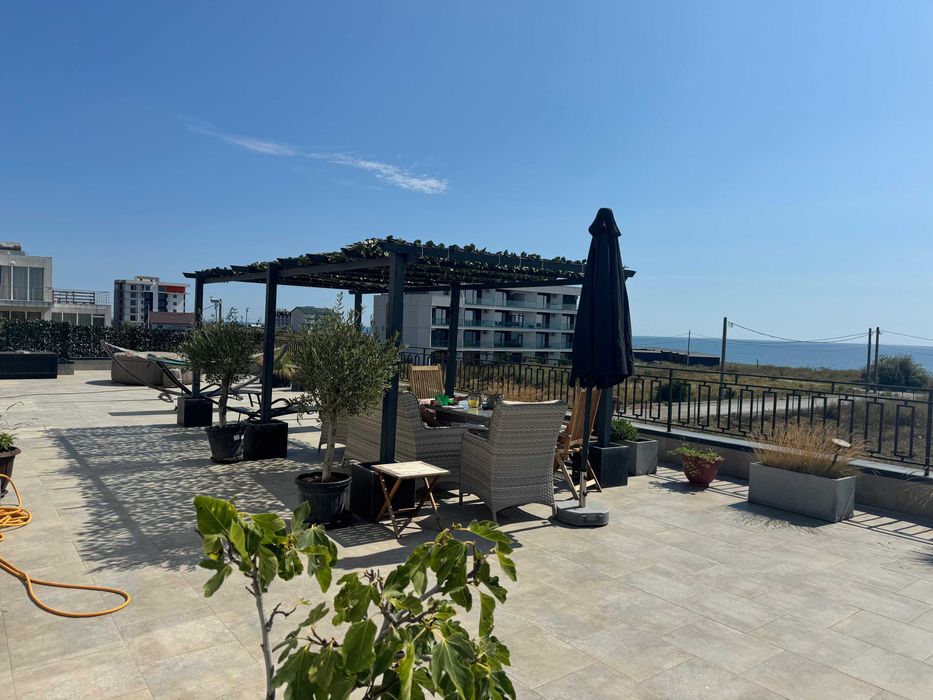 Penthouse exclusivist la malul mării – 400 mp tot etajul