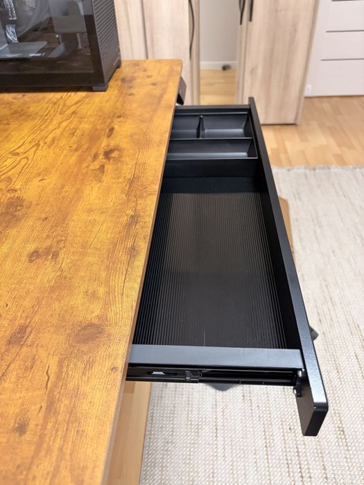 Компьютерный стол Adal Decor