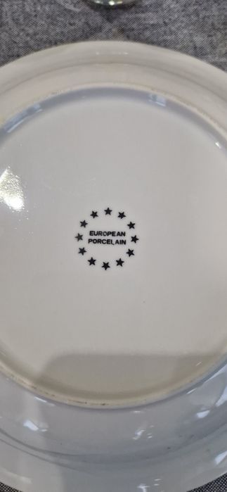 Комплект ретро порцеланови чинии