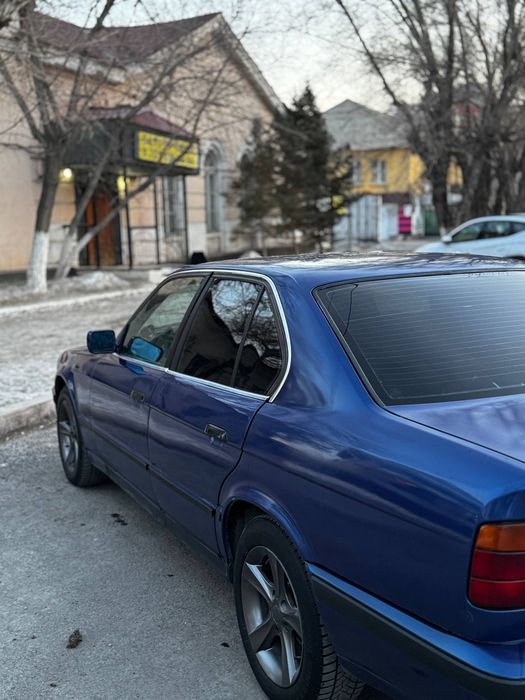 Продам БМВ е34..