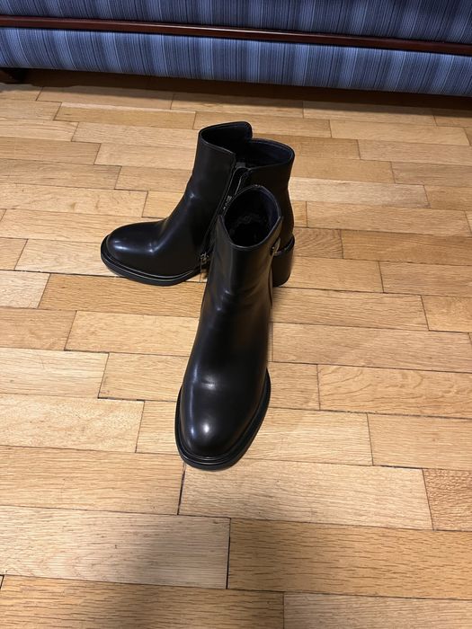 Чисто нови обувки Еко кожа 38, размер - 24,5