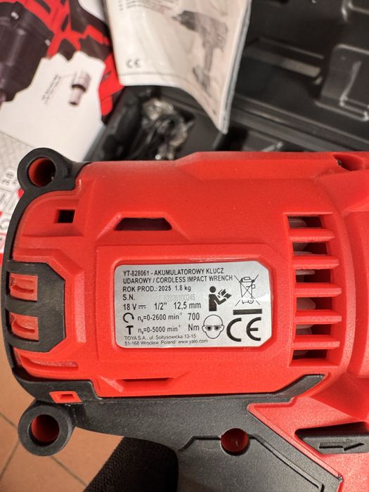 Pistol de Insurubat cu Impact YATO 1/2 700 Nm brushless
