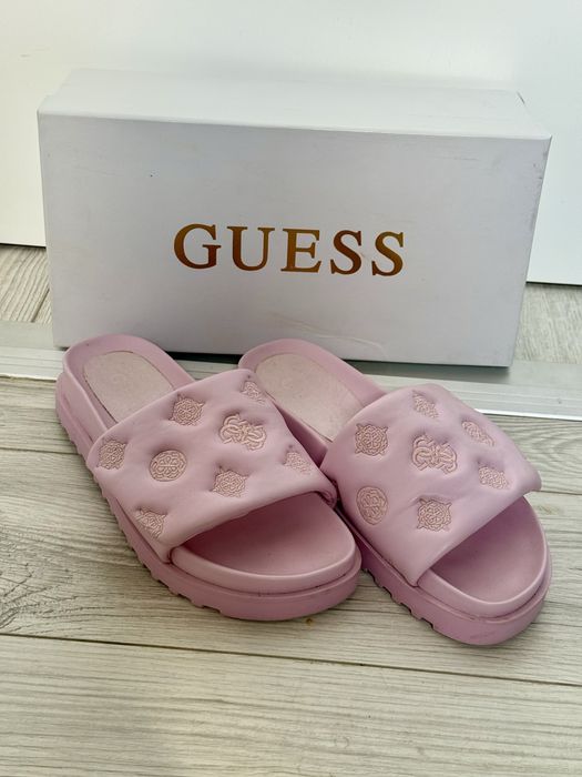 Дамски чехли Guess