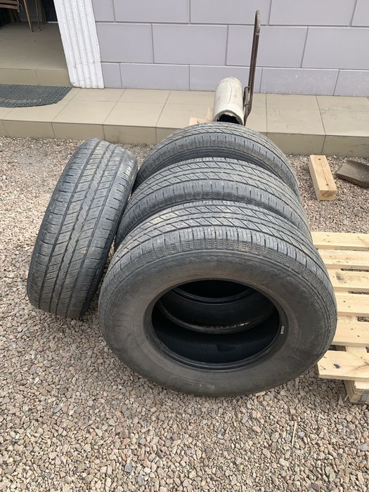 Продам б/у резину летнию