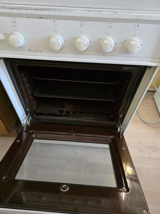 Газовая плита продам