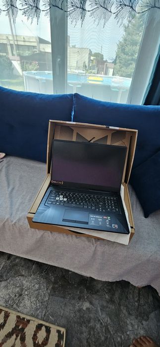 Laptop Asus tuf A17 ryzen 5 17"