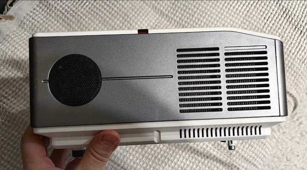 Проектор на запчасти Thundeal