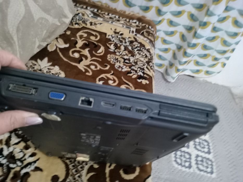 Ноутбук старый версия Acer