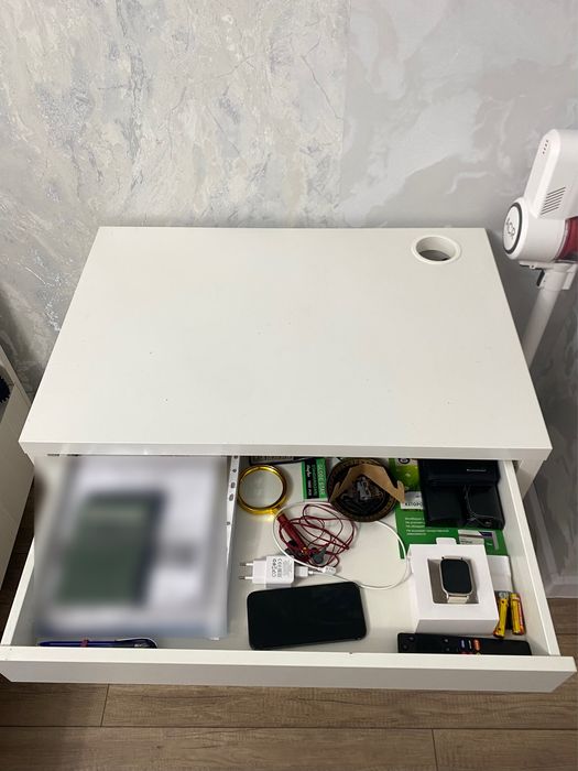 Стол письменный IKEA Микке