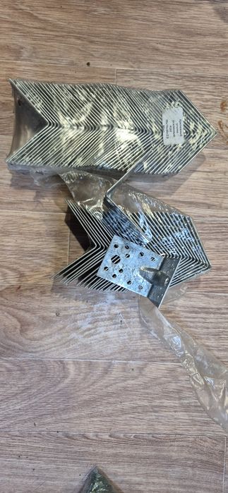 Уголок строительный усилиный