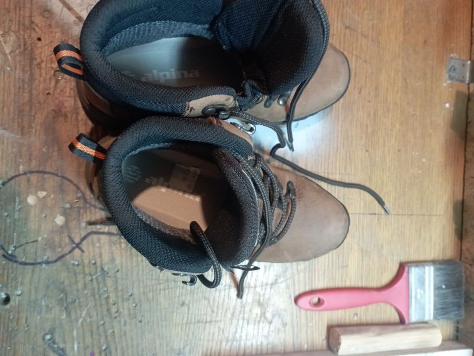 Туристически обувки дамски