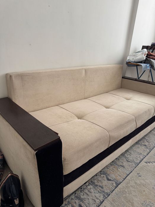 Диван двухместный. Самовывоз.