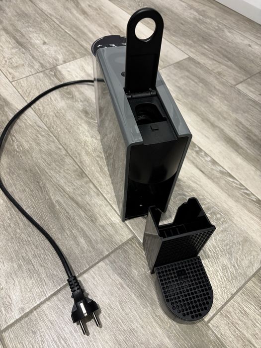 Espressor KRUPS cu capsule Nespresso Essenza Mini