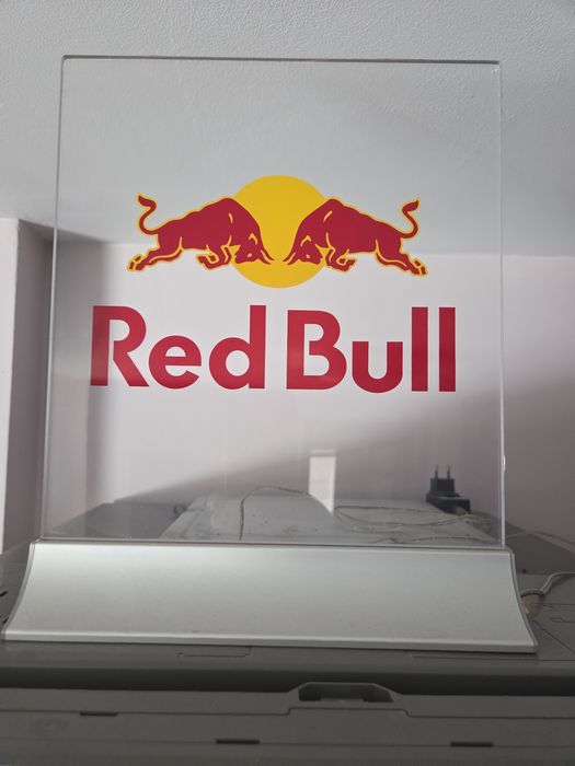 Хладилник Red Bull
