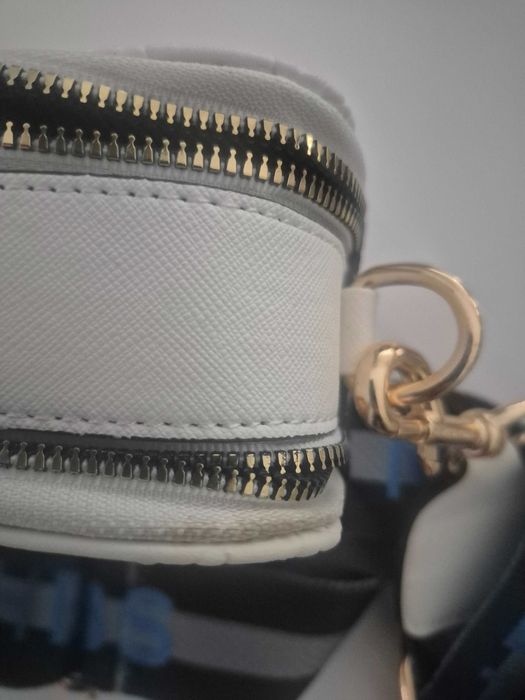 Малка бяла дамска чанта Marc Jacobs