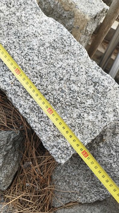 Дялан камък - дялан гранит 2,5 м/куб