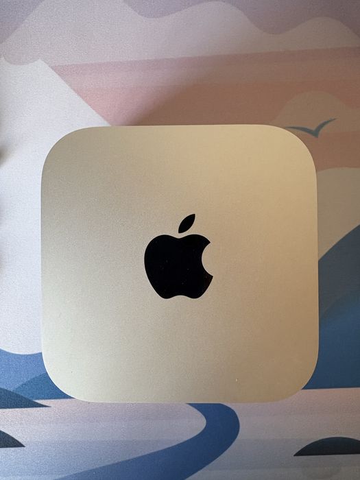 Продаю mac mini m4 16/256 мак мини