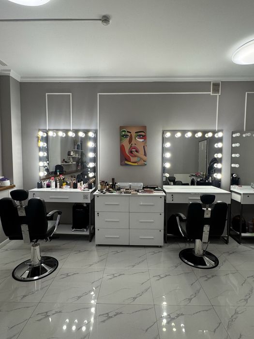 Продается визажное кресло