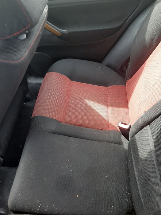 Продавам салон за Голф 4