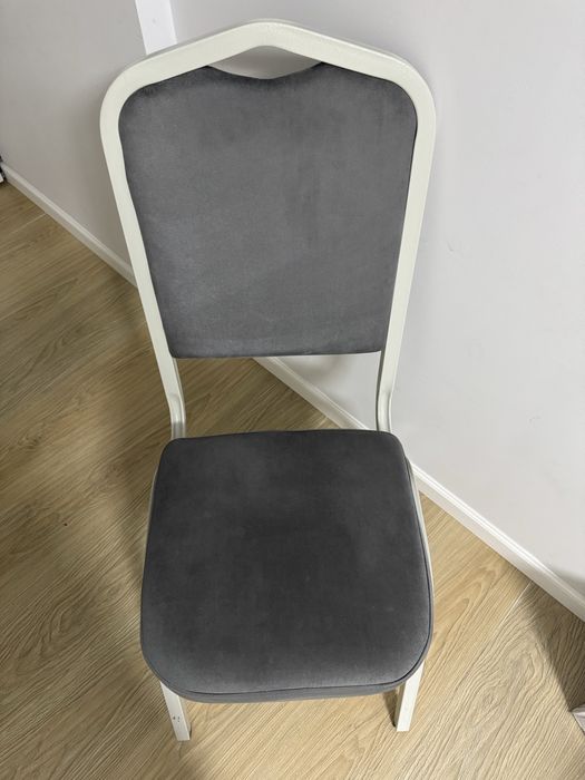 продам стулья железные новые