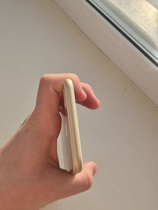 iPhone 7 Plus 32ГБ — идеальное состояние, АКБ 75%, без торга