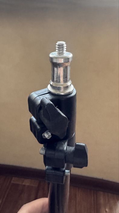 Штатив от кольцевой лампы