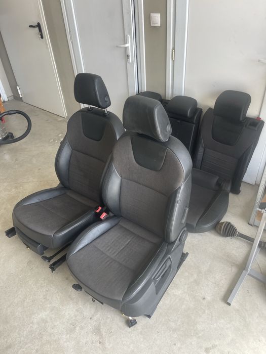 Седалки за Шкода Октавия 3