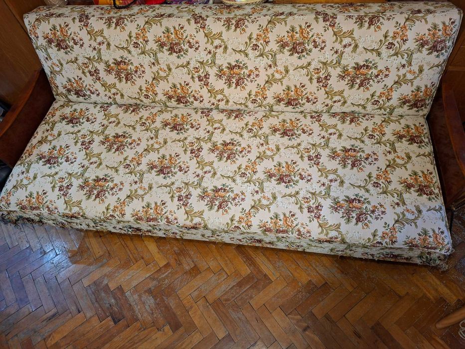 Диван-разтегателен-ПОДАРЯВАМ