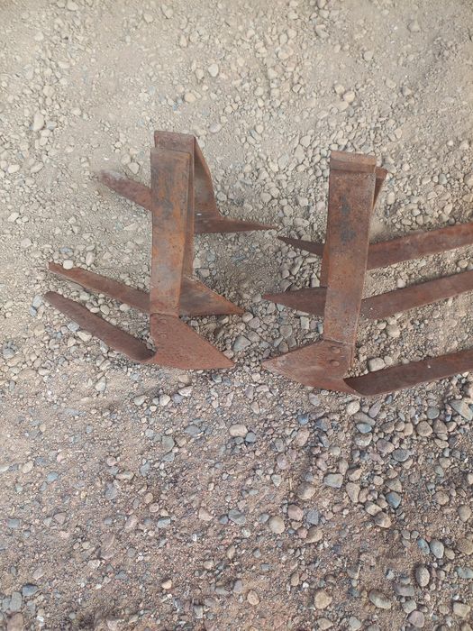 Культиватор окучник 3 рядный