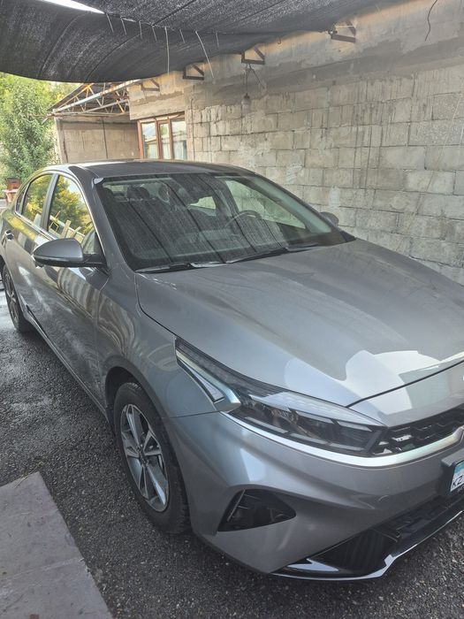 Кia cerato автомобиль