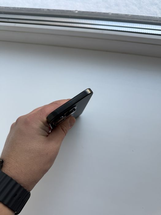 Iphone 16 pro 256 gb sim + esim, 93акб