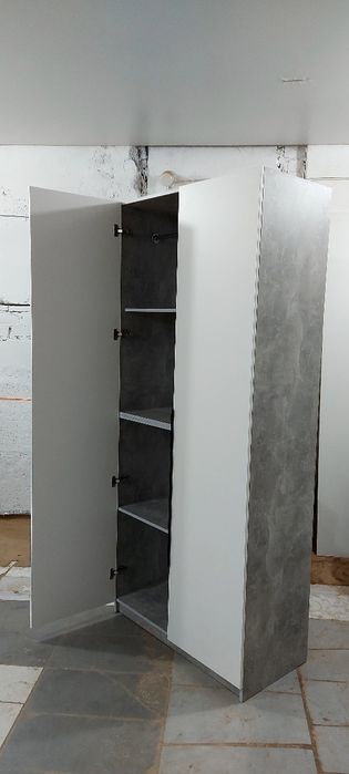 Шкаф на балкон или в комнату