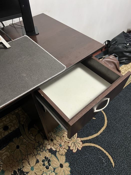 Стол компьютерный