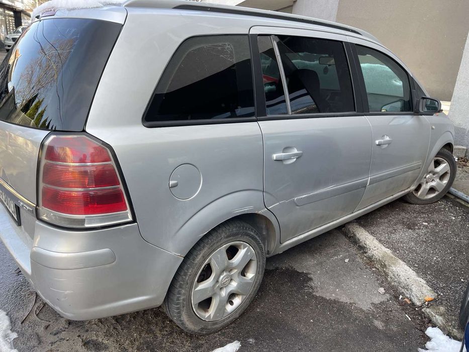 Opel Zafira 1.9 дизел 6 скорости