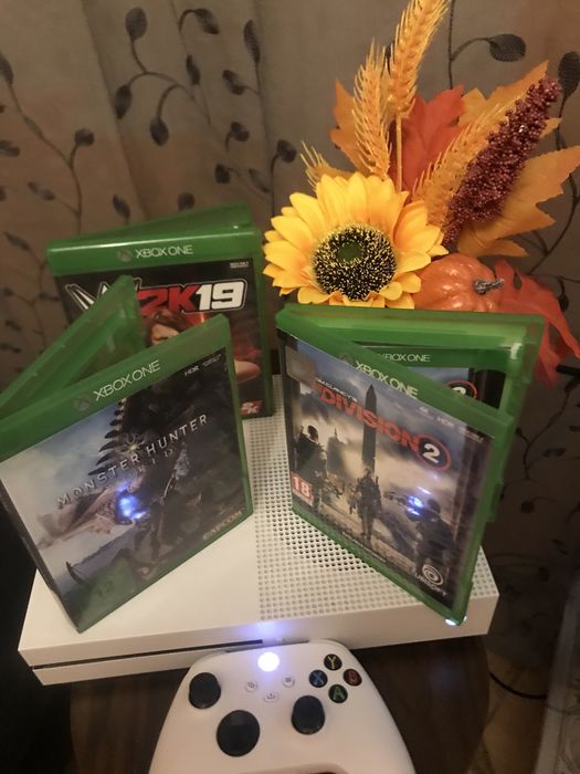 Xbox One S impecabil  Sunati pentru detalii !!