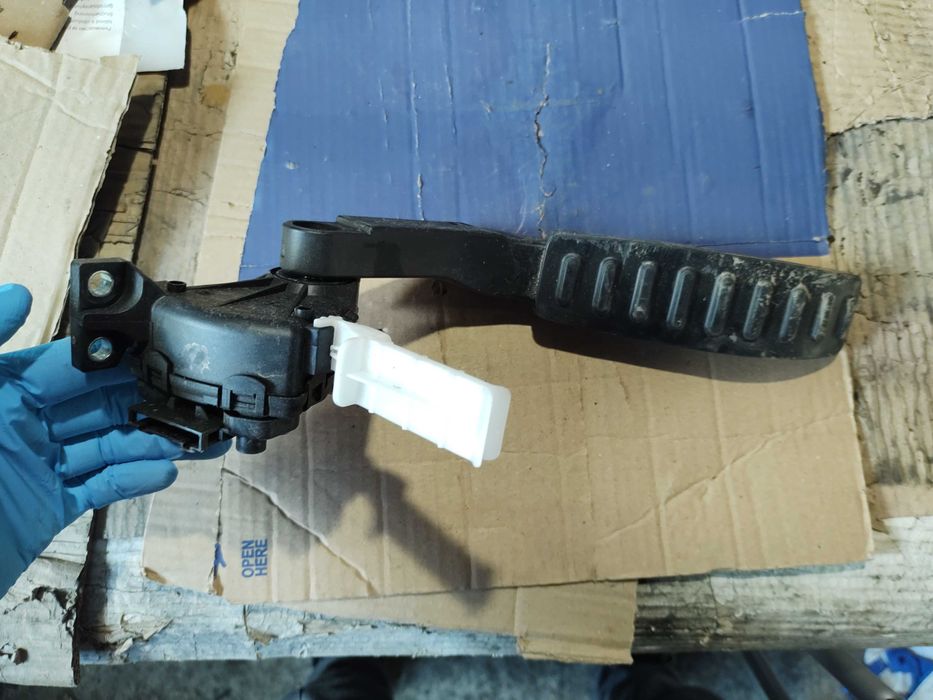 Газ Педал Porsche Cayenne 3.0D 92A/EG22/2012