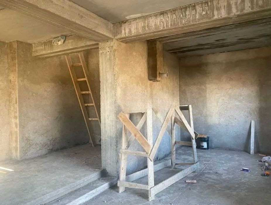 Дом с двумя участками