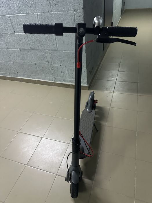 Продаю электросамокат E-scooter новый