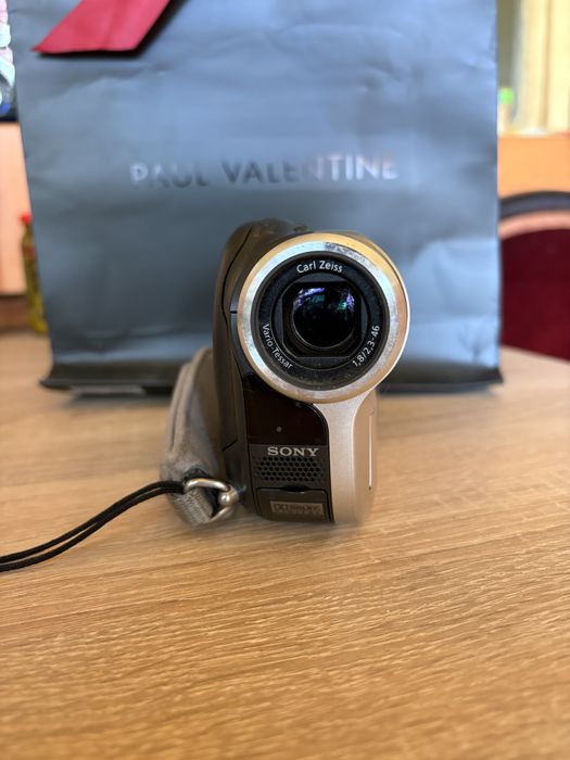 Sony Handycam DCR-DVD92 video camera – funcționează – baterie moarta