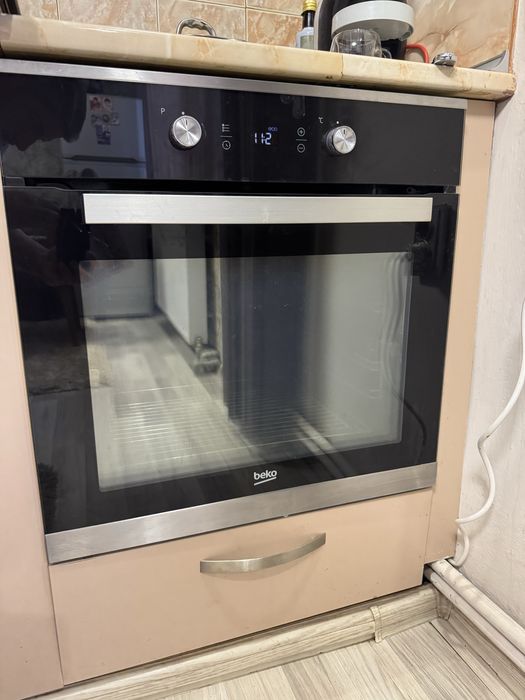 Фурна за вграждане Beko