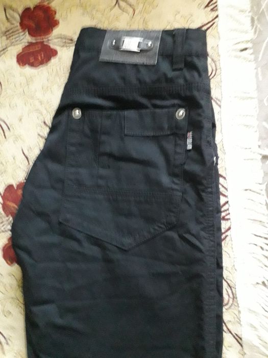 Брюки мужские черные, размер 31