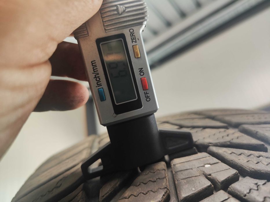 4бр. зимни гуми 255/40/18-225/45/18 Hankook спорт пакет